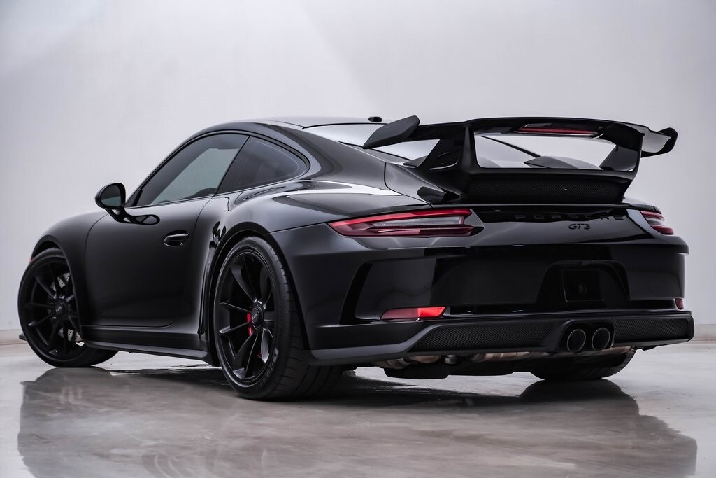 2018 Porsche 911 GT3 photo 3