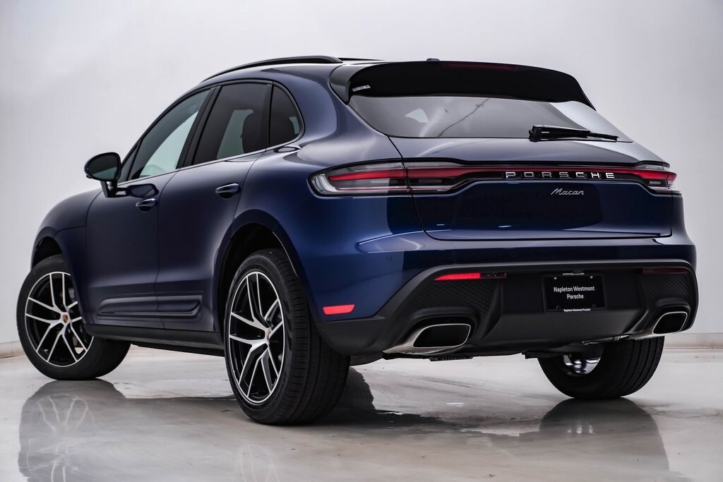 2026 Porsche Macan T photo 3