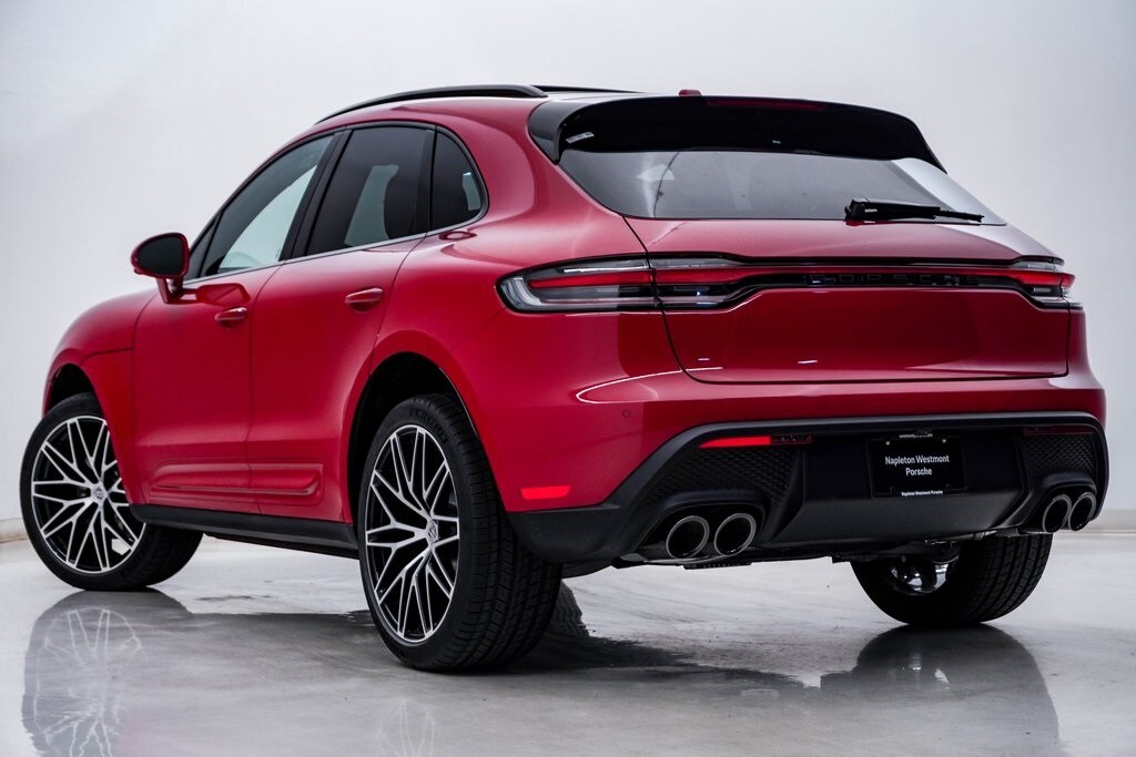 2026 Porsche Macan T photo 3