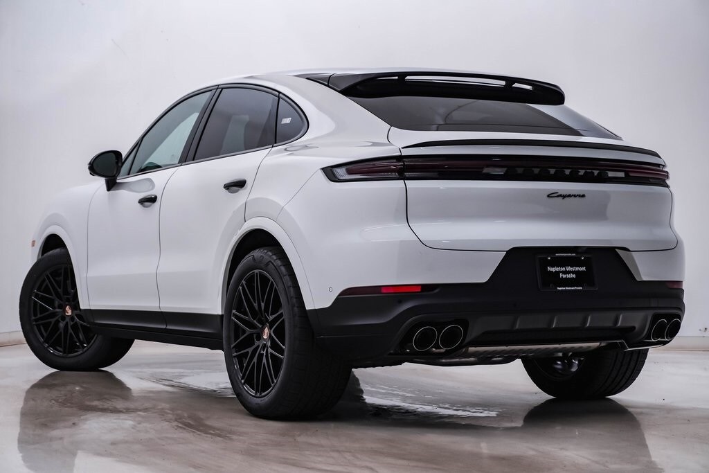 2025 Porsche Cayenne Coupe photo 3