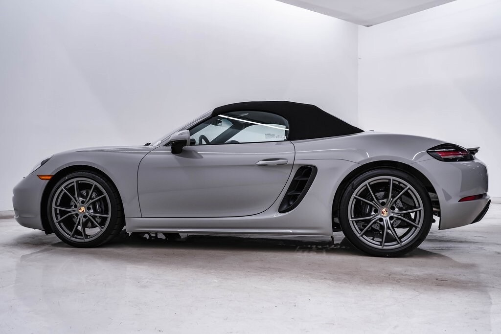 2025 Porsche Boxster photo 4