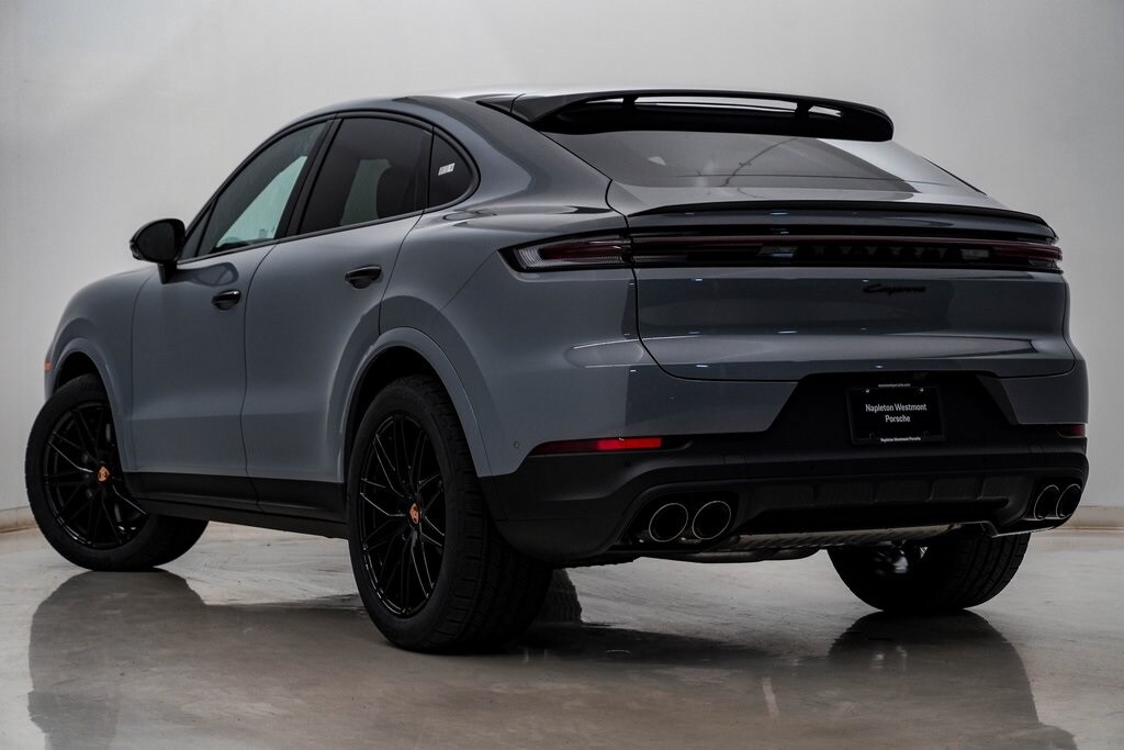 2026 Porsche Cayenne Coupe photo 2