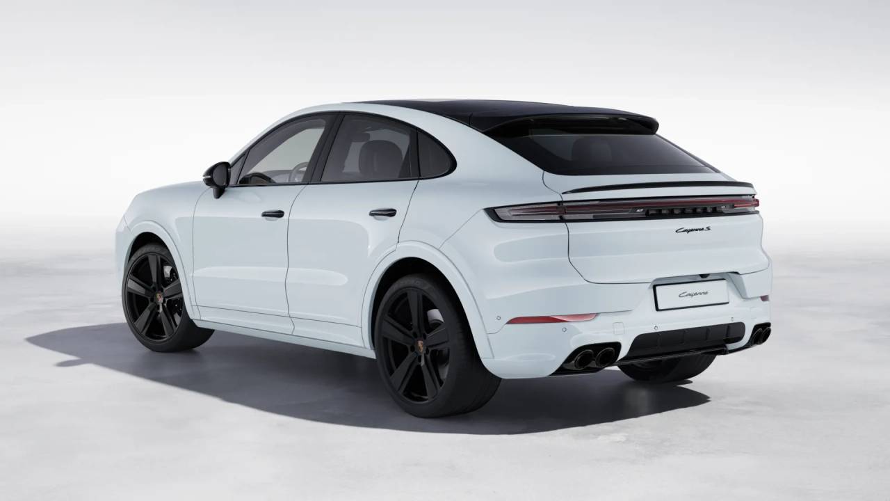 2026 Porsche Cayenne S Coupe photo 3