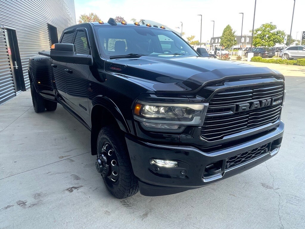 2020 Ram 3500 Laramie photo 2