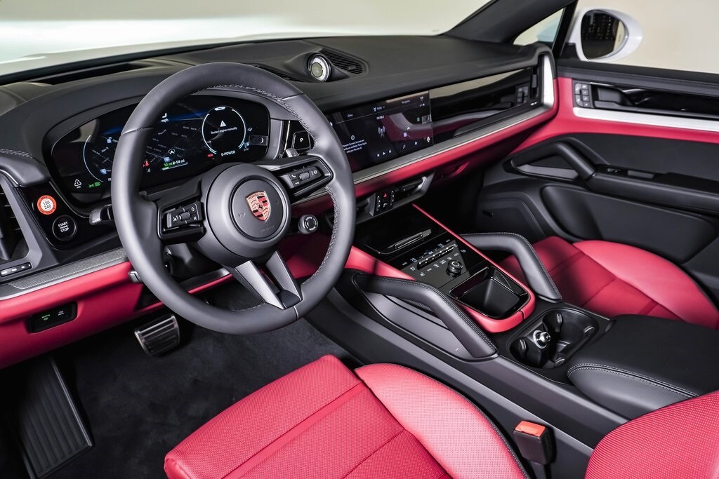 2026 Porsche Cayenne S E-Hybrid Coupe photo 4