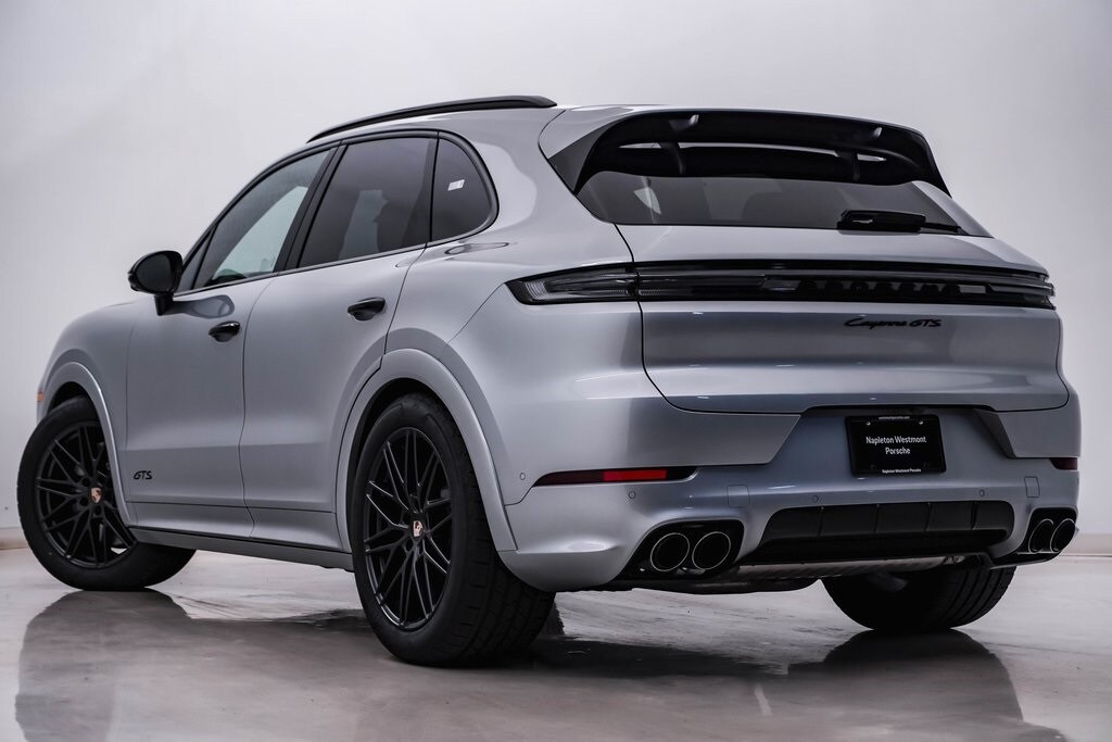 2026 Porsche Cayenne GTS photo 3