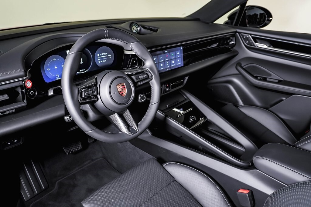 2025 Porsche Macan 4 Electric photo 4