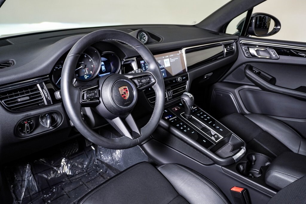 Certified 2025 Porsche Macan SUV