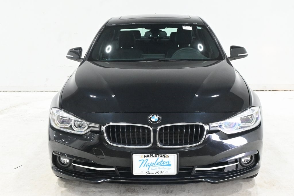 Used 2018 BMW 3 Series 330i with VIN WBA8D9G50JNU70575 for sale in Lansing, IL