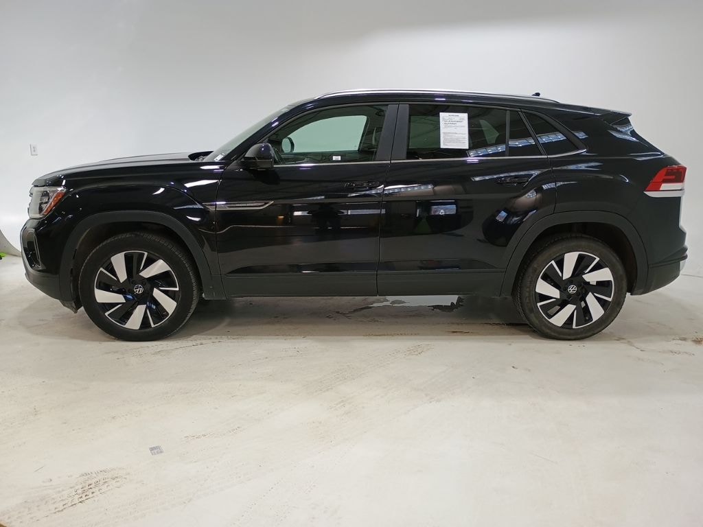Used 2024 Volkswagen Atlas Cross Sport 2.0T SE w/Technology SUV
