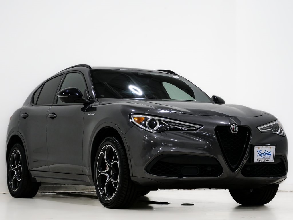 2022 Alfa Romeo Stelvio Ti Veloce's photo