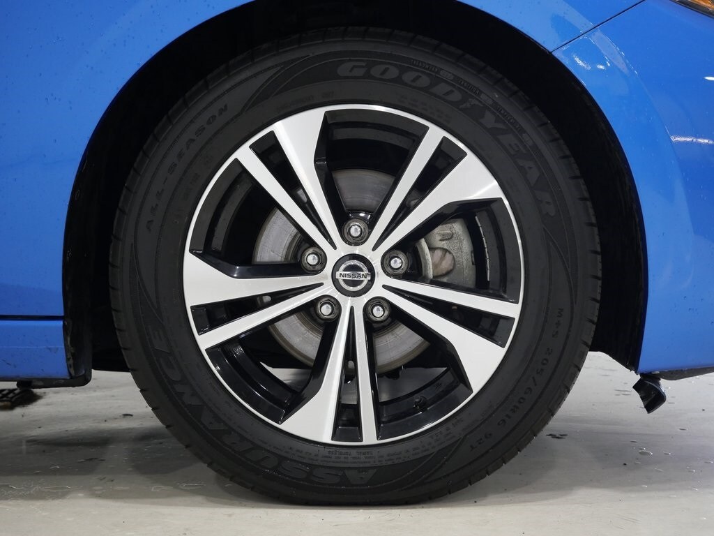 2023 Nissan Sentra SV photo 4
