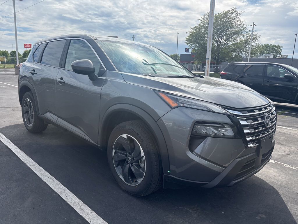 2025 Nissan Rogue SV FWD's photo