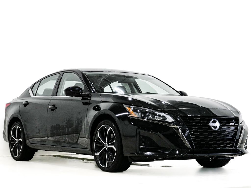 Used 2025 Nissan Altima 2.5 SR Sedan