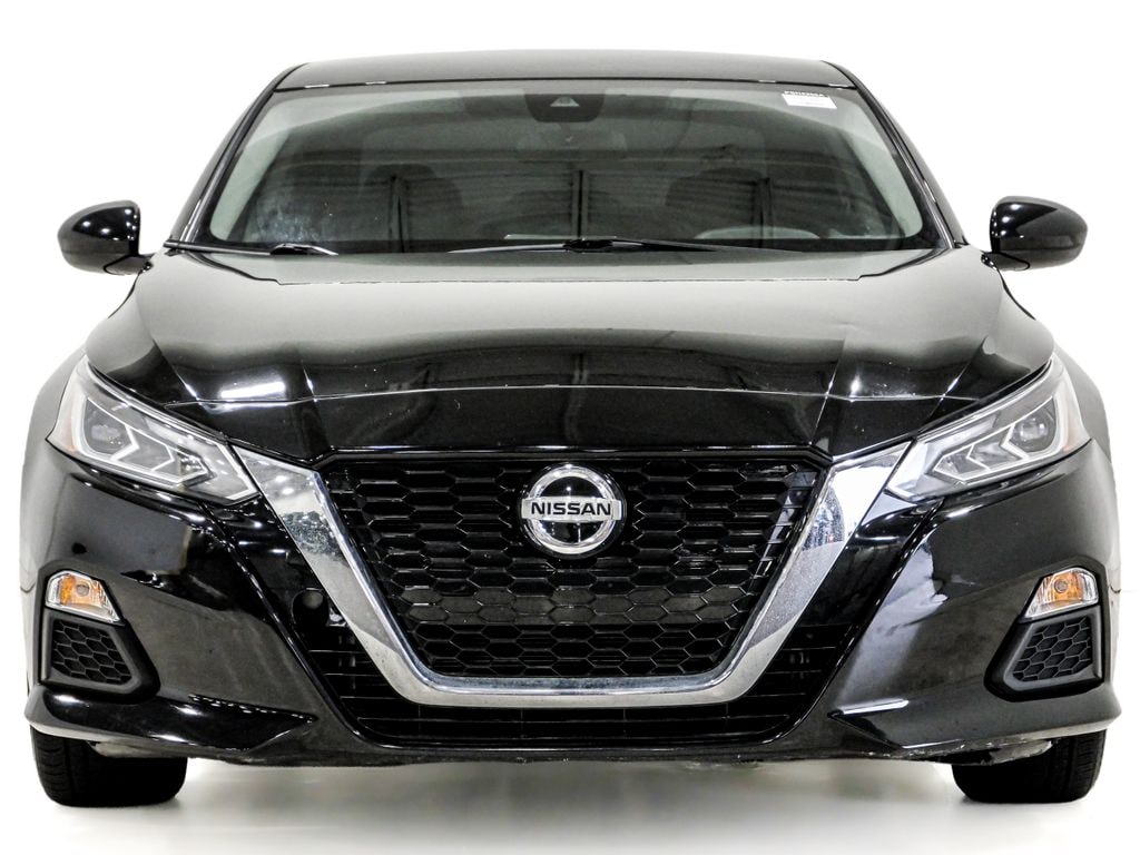 Used 2022 Nissan Altima 2.5 SV Sedan