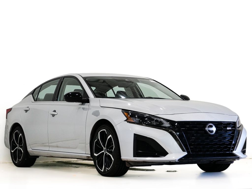 Used 2024 Nissan Altima 2.5 SR Sedan