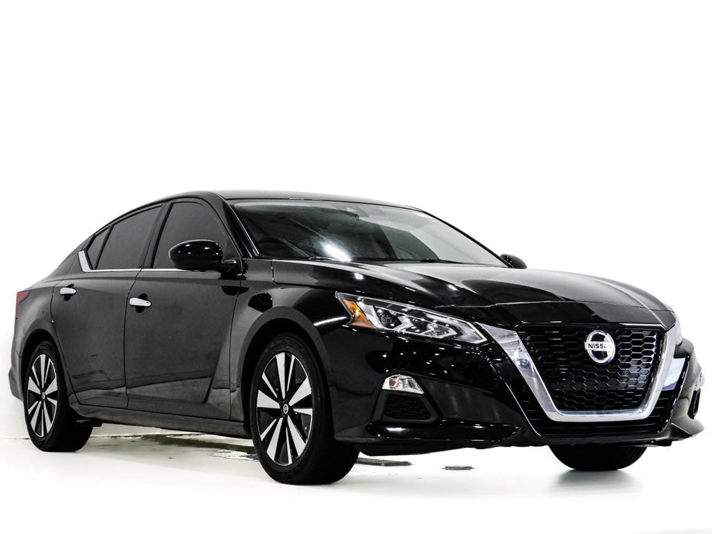 Used 2022 Nissan Altima 2.5 SV Sedan