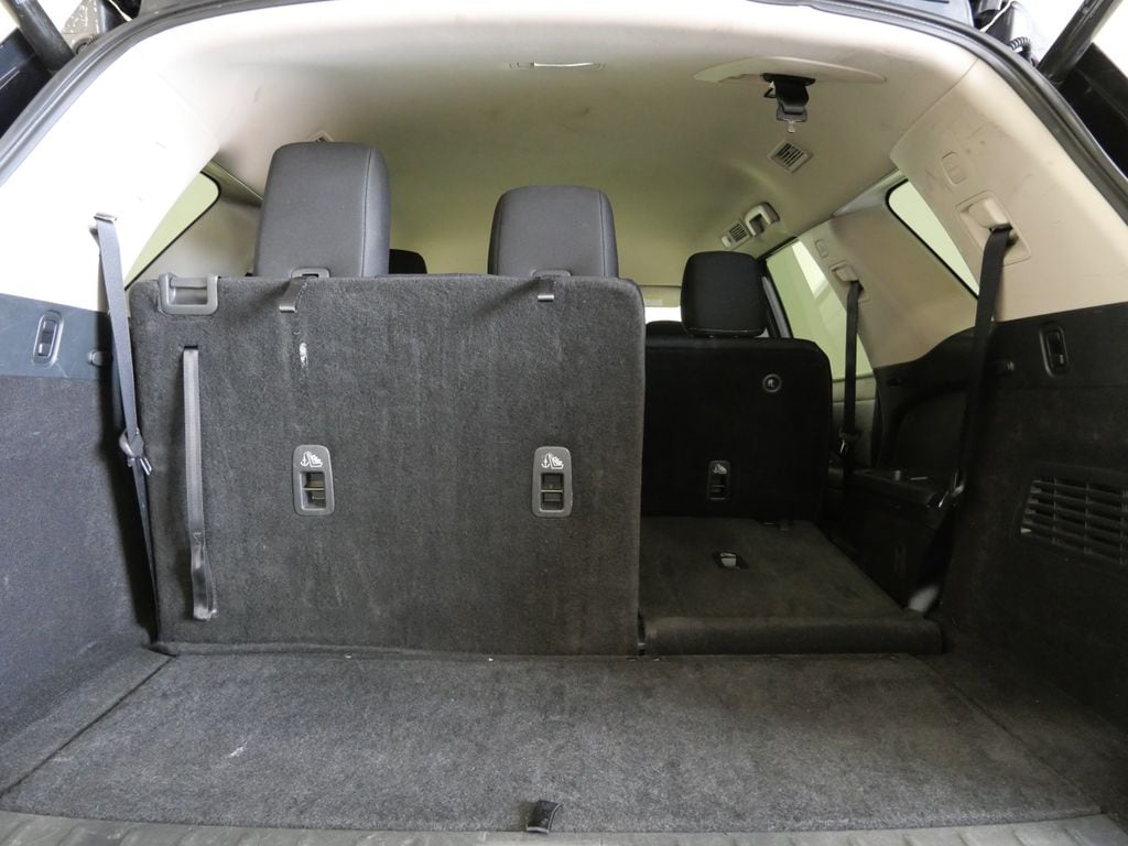 2025 Nissan Pathfinder SV - Photo 27