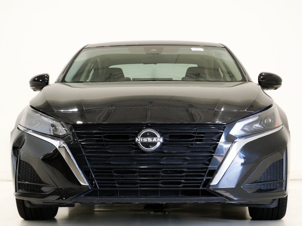 2023 Nissan Altima 2.5 SL photo 2