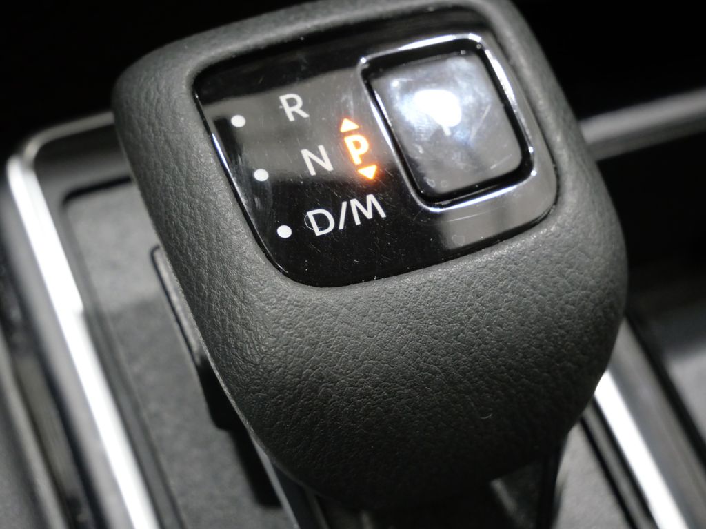 2025 Nissan Pathfinder SV - Photo 22