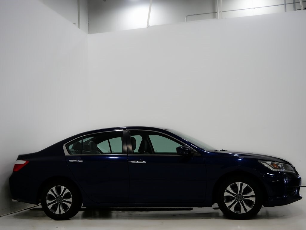 2015 Honda Accord LX photo 4