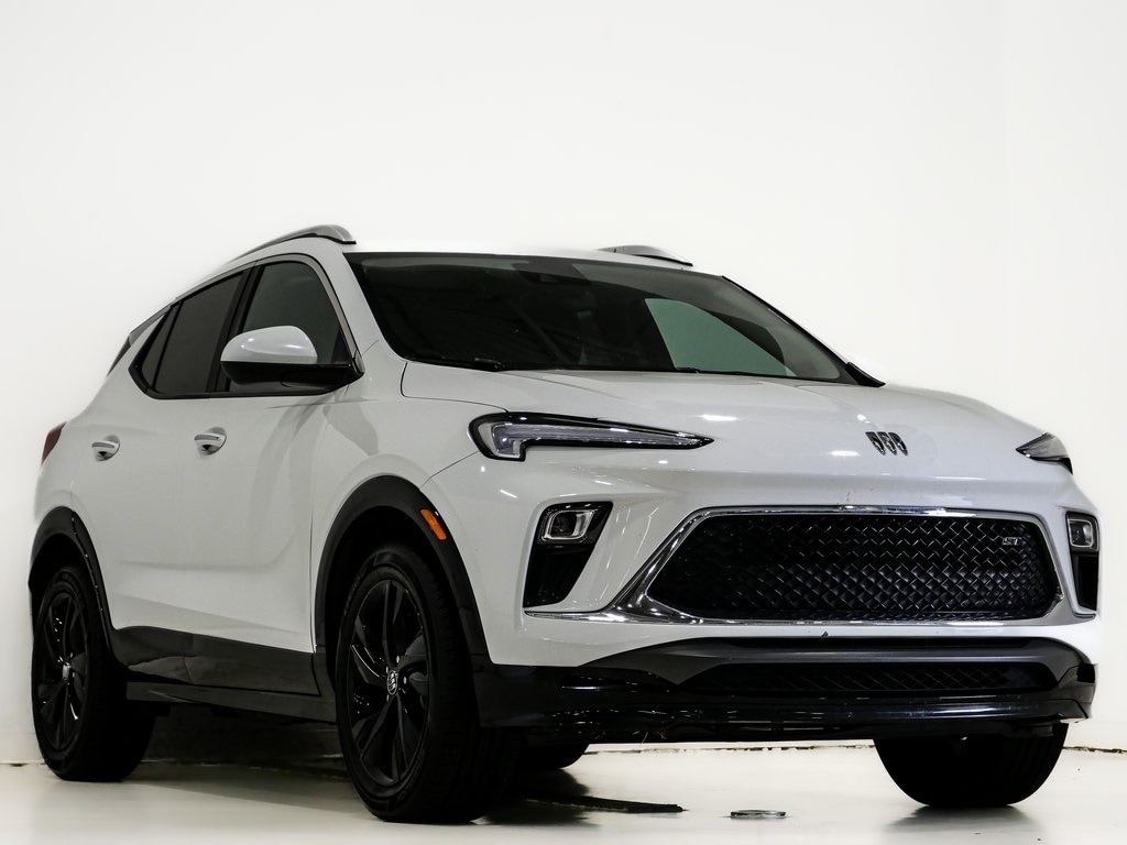 2024 Buick Encore GX Sport Touring's photo