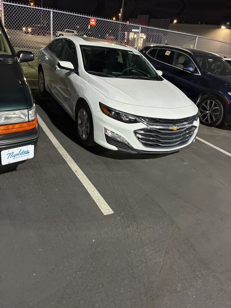 2024 Chevrolet Malibu 1LT photo 3