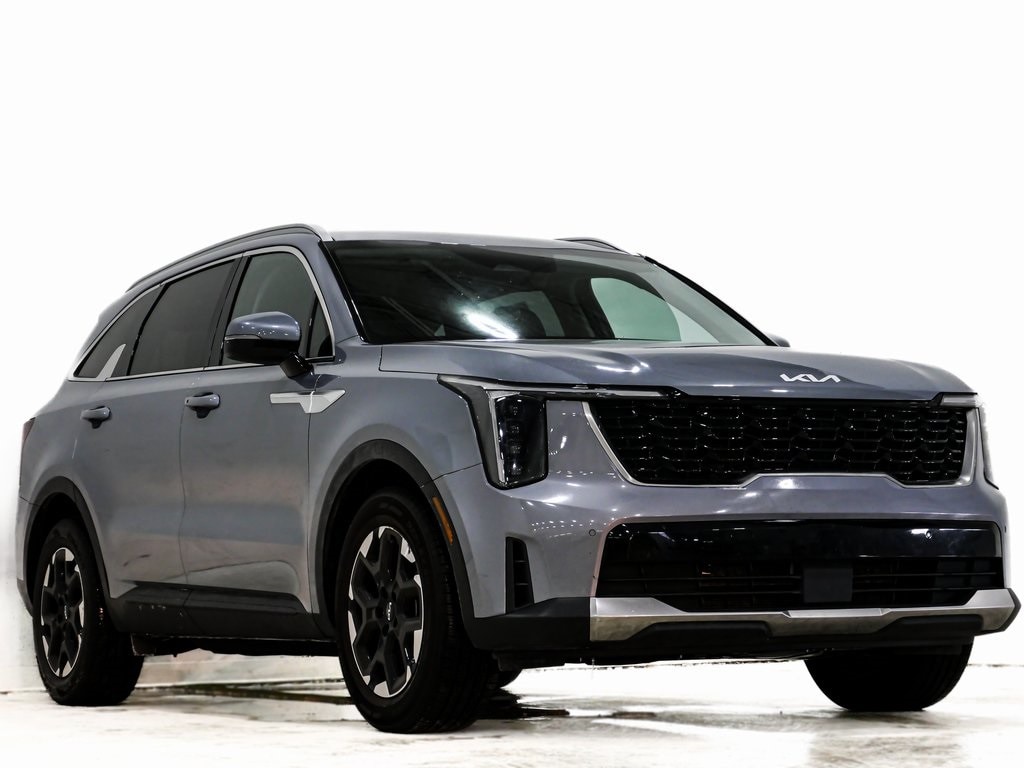 2024 Kia Sorento S's photo
