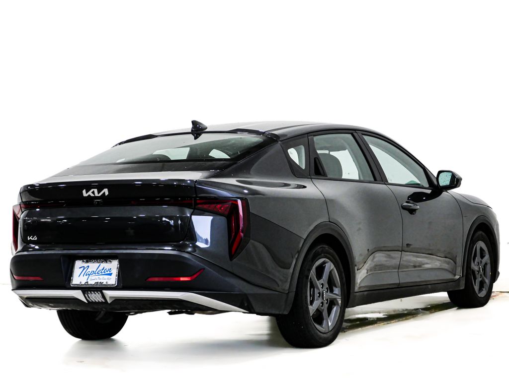2025 Kia K4 LXS - Photo 6