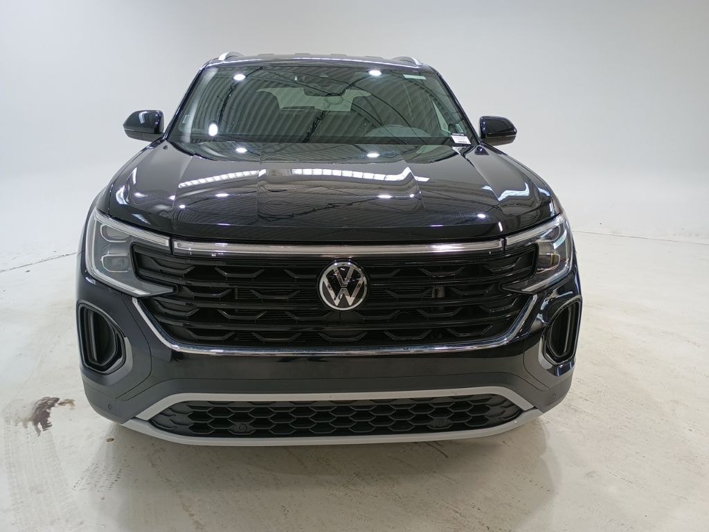 Used 2024 Volkswagen Atlas Cross Sport 2.0T SE w/Technology SUV