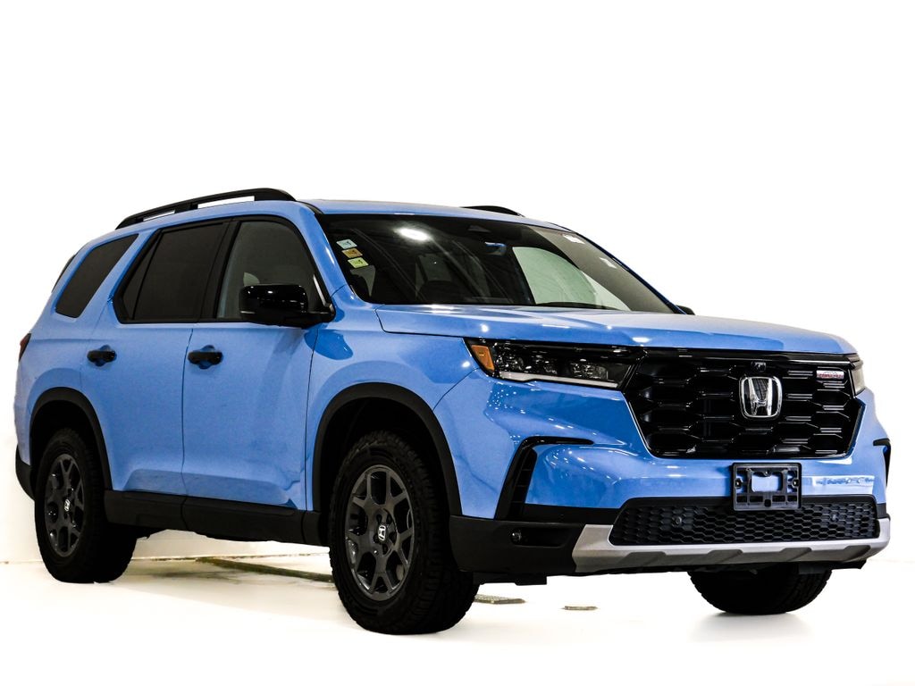 Used 2024 Honda Pilot TrailSport SUV