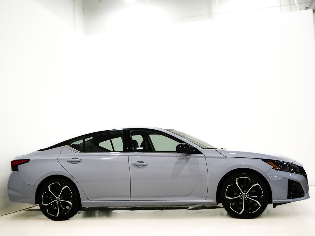 Used 2024 Nissan Altima 2.5 SR Sedan