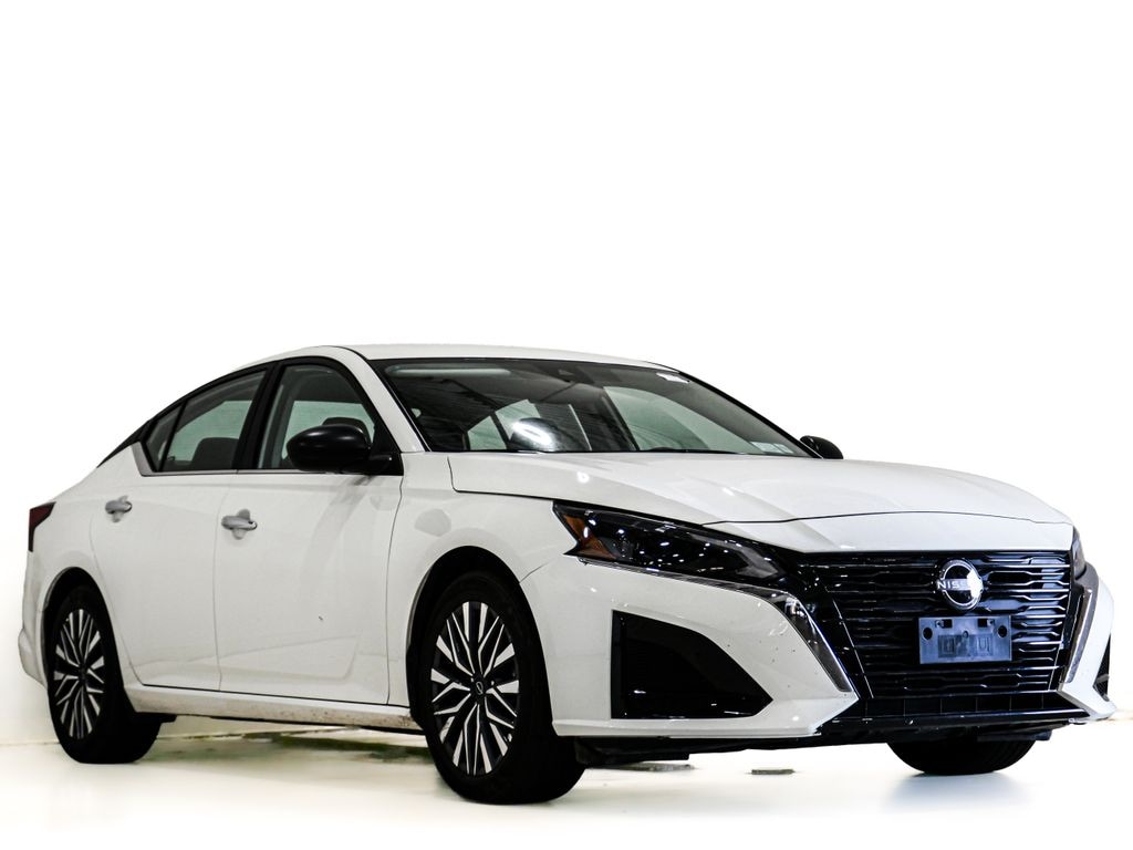 Used 2025 Nissan Altima 2.5 SV Sedan