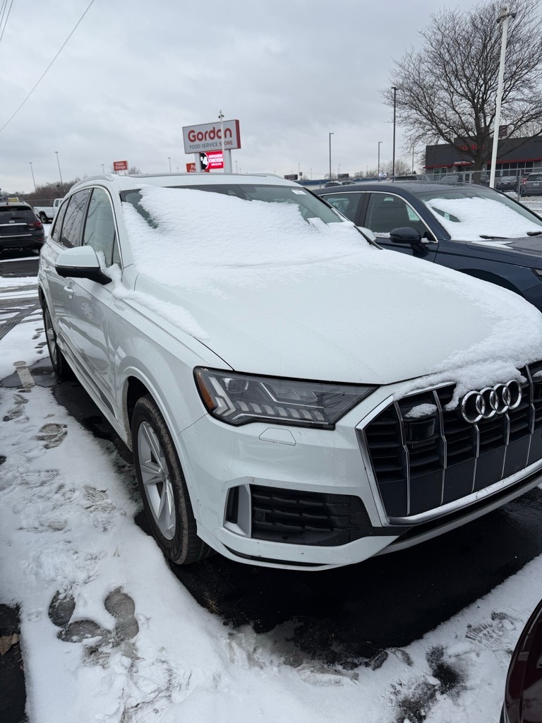 2024 Audi Q7 Premium Plus's photo