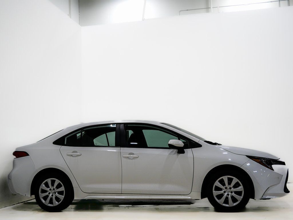 Used 2022 Toyota Corolla LE Sedan