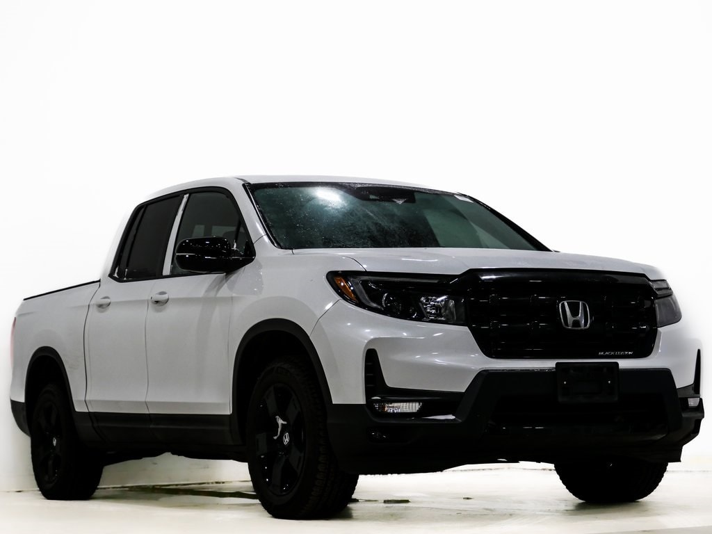 2024 Honda Ridgeline Black Edition's photo