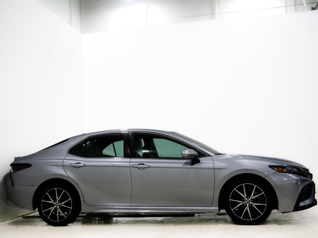 Used 2023 Toyota Camry SE Sedan