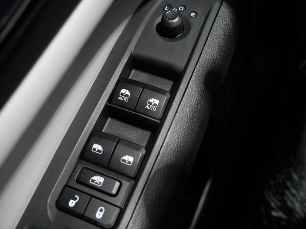 2025 Jeep Compass Limited - Photo 13