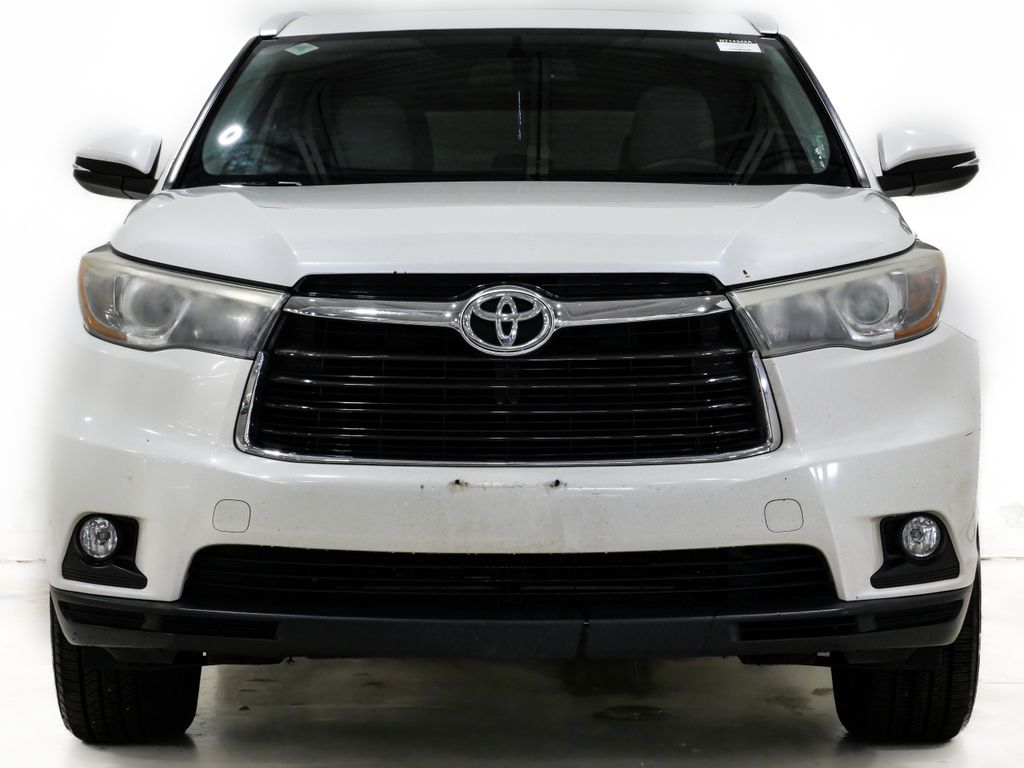 Used 2015 Toyota Highlander XLE with VIN 5TDJKRFH4FS096642 for sale in Lansing, IL