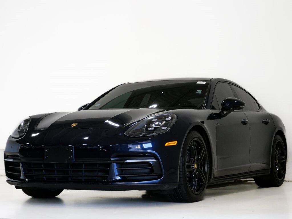 2018 Porsche Panamera 4 photo 3