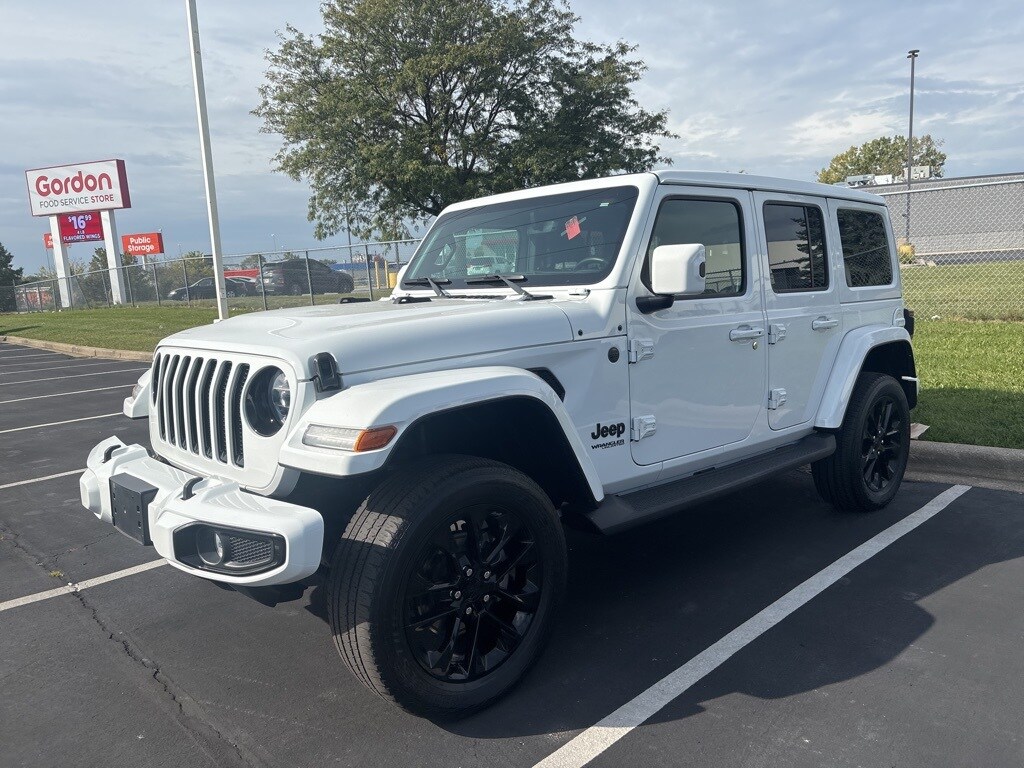 2021 Jeep Wrangler Unlimited Sahara High Altitude photo 2