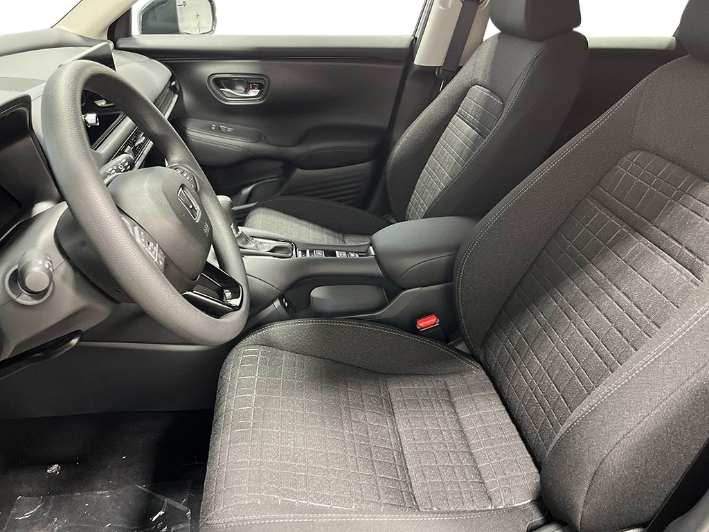 2026 Honda HR-V LX - Photo 12