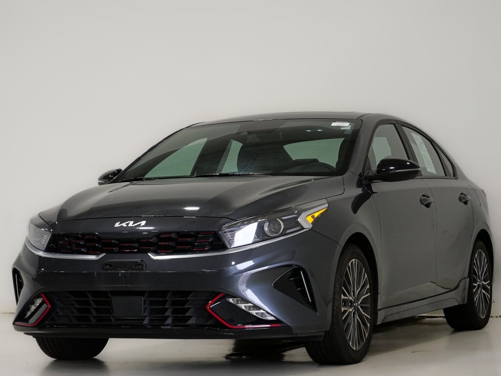 2024 Kia Forte GT-Line photo 2