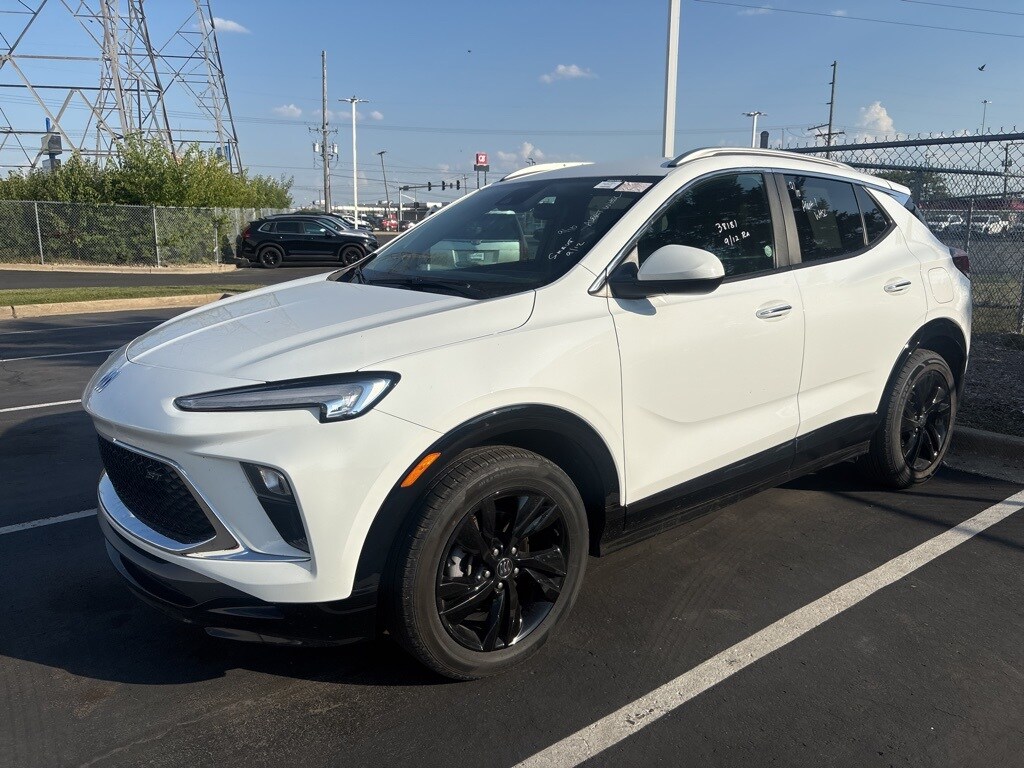 2024 Buick Encore GX Sport Touring photo 3