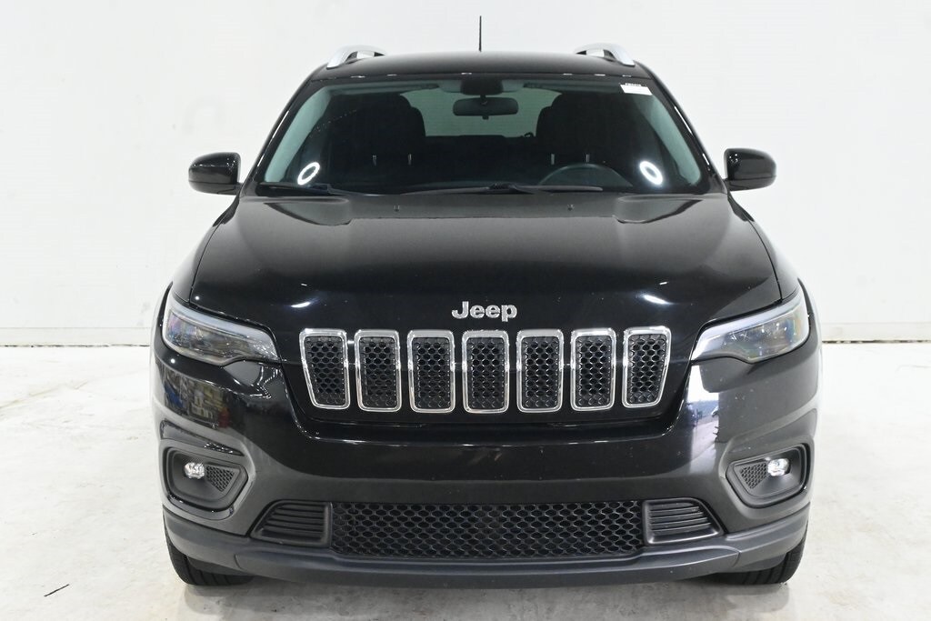 Used 2019 Jeep Cherokee Latitude with VIN 1C4PJMCB0KD213896 for sale in Lansing, IL