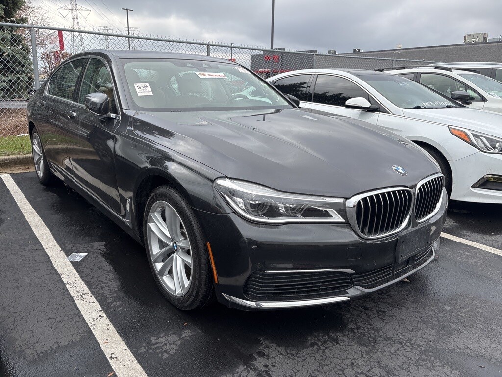 2019 Bmw B7 photo 2