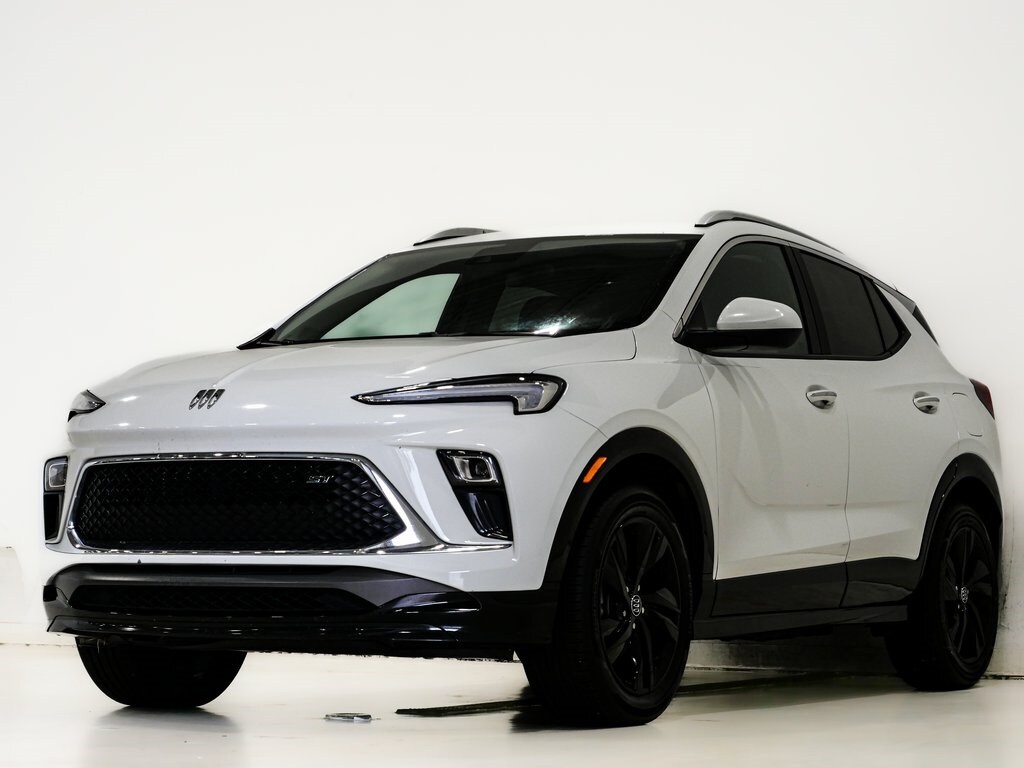 2024 Buick Encore GX Sport Touring photo 3