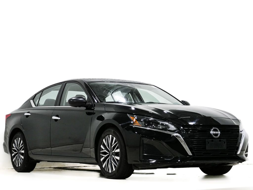 2024 Nissan Altima SV