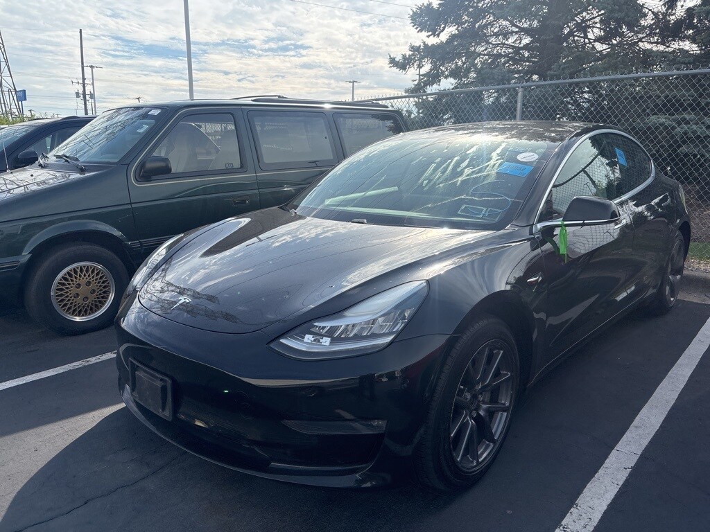 2020 Tesla Model 3 Long Range photo 3