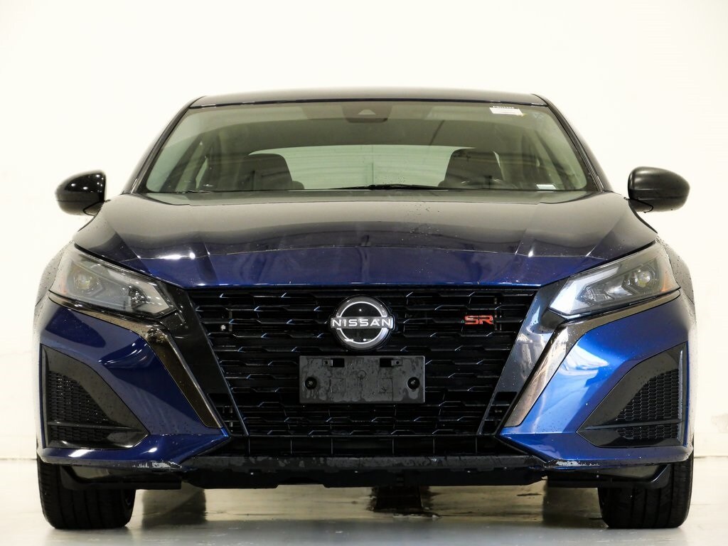 2023 Nissan Altima 2.5 SR photo 2
